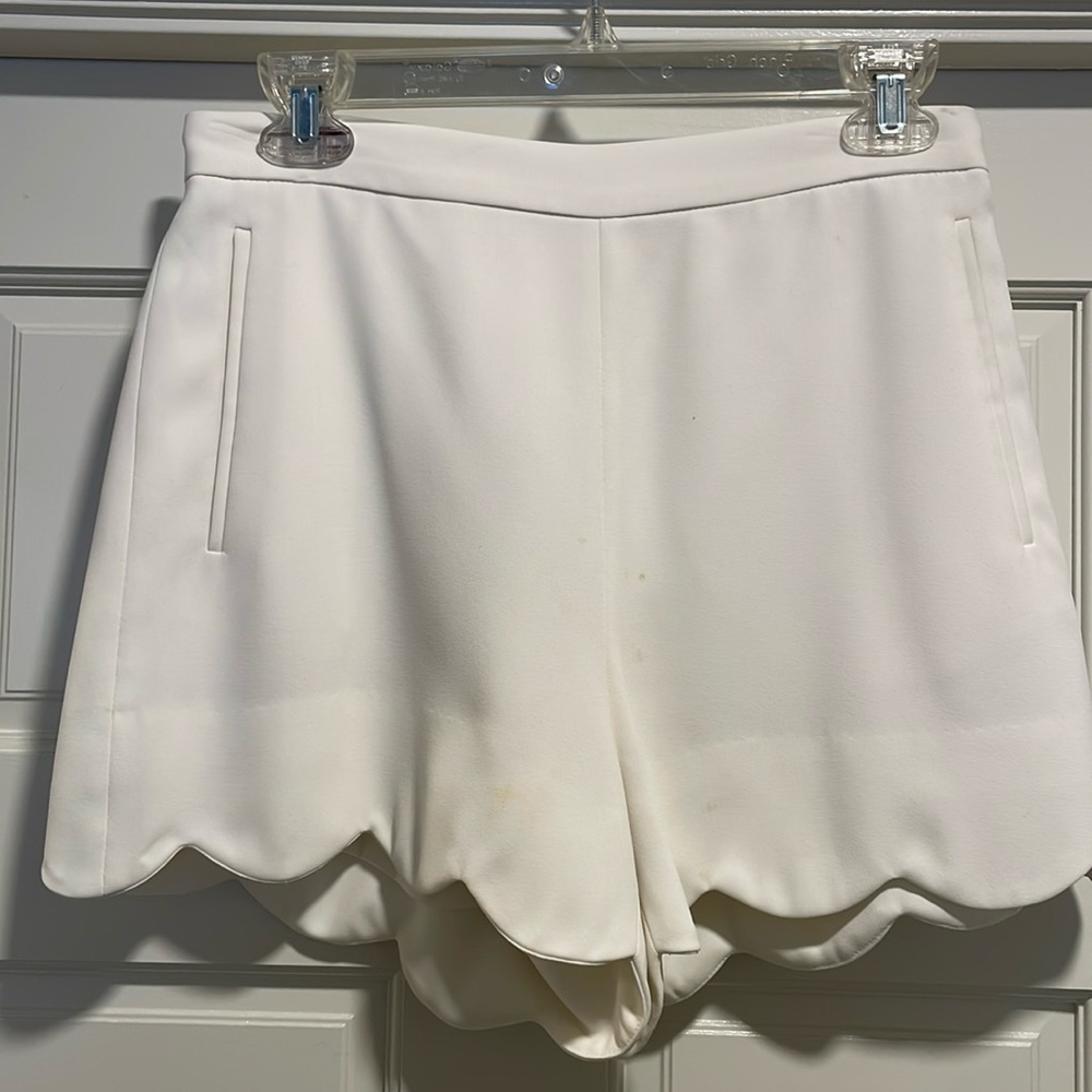 White shorts, Wilfred